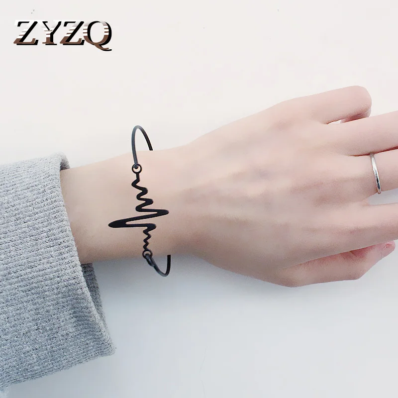 

ZYZQ Creative Heart Beating Shaped Bangle Meaningful Statement Proposal Gift For Women Exquisite Chrstmas New YEAR'S Gift
