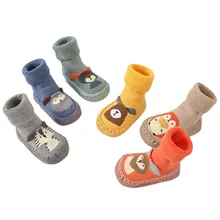 Criança meias com solas de borracha para crianças crianças meias meninos do bebê meias quente terry engrossar chinelos crianças menina inverno