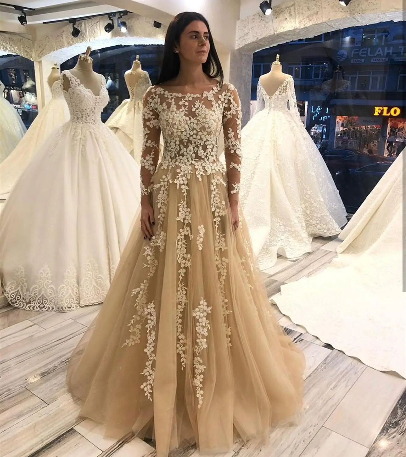 

2020 robe de soir e longue a-line champagne long sleeve lace appliques floor length tulle gorgeous vestido noiva tomara que ca