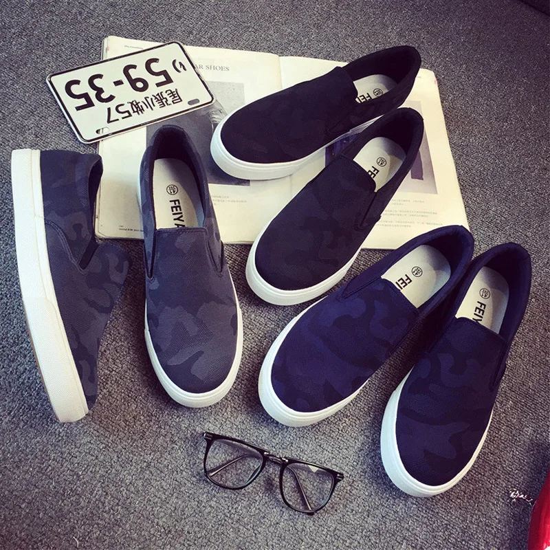 

Spring Autumn Men Loafers Fashion Slip-on Walking Shoes Men Canvas Camouflage Shoes Soft Light Casual Footwear 39-44