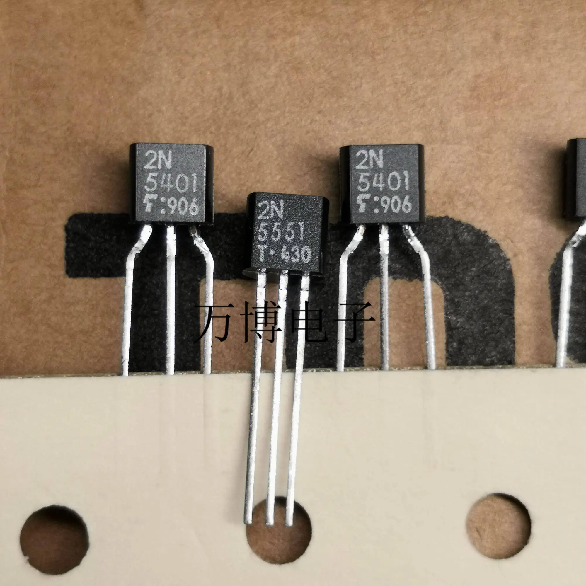 10 пар TOSHIBA аудио пара труб 2N5401 2N5551 TO-92 Транзистор 5401 5551 усилитель мощности | Лампы и