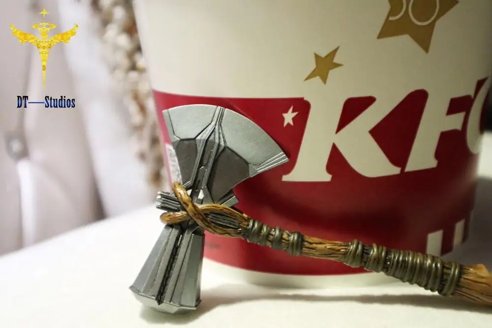 Мститель Fat Thor на диване статуя окрашенная модель Q версия DT-Studio