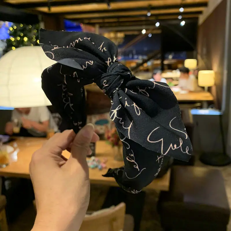 11274538096_1956788053