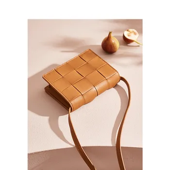 

2020 spring and summer new Korean version of the checkered mini square bag ladies Messenger bag shoulder bag hooded bag