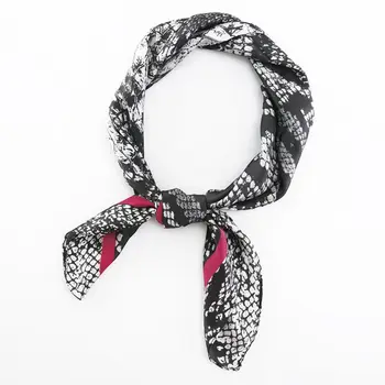 

70x70cm Women Bohemian Square Bandana Ethnic Snakeskin Animal Digital Printing Headband Vintage Neck Tie Decorative Headwrap