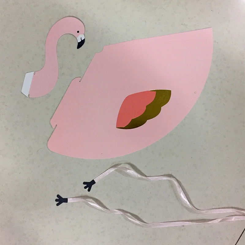 5b2325a370d59350bb0e32f9-6-original