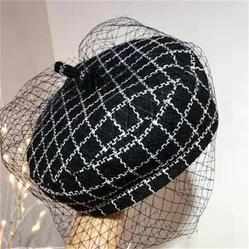 High-end Party Beret Black White Pearl Bee Autumn Plaid Mesh Elegantleisure Lady Berets Cap Women Painter Restoring Ancient Hat leather beret for men