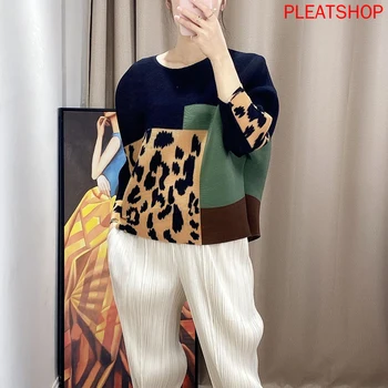 

Miyake fold leopard print top 2020 spring new loose large size thin bat sleeve short T-shirt harajuku tops t shirt women