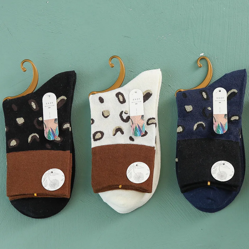 Осенне-зимние новые женские носки с леопардовым узором, хлопковые носки, студенческие носки, BDW036