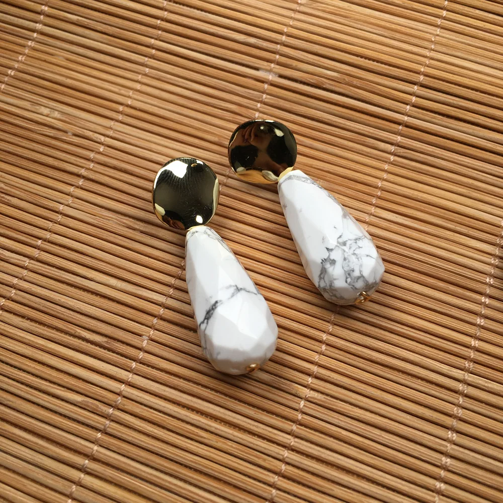

2019 New Women Nature Stone Earrings Stud Jewelry Handmade long irregular shape White Turquoises Faceted Stone Earring