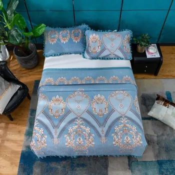 

Multi Color Plush Velvet Quilted 3Pcs Coverlet Bedspread with 2 Pillow shams Luxury Bedding Soft Warm Comforter Machine washable