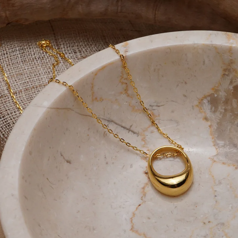 Golden Oval Pendant Chain Necklaces For 