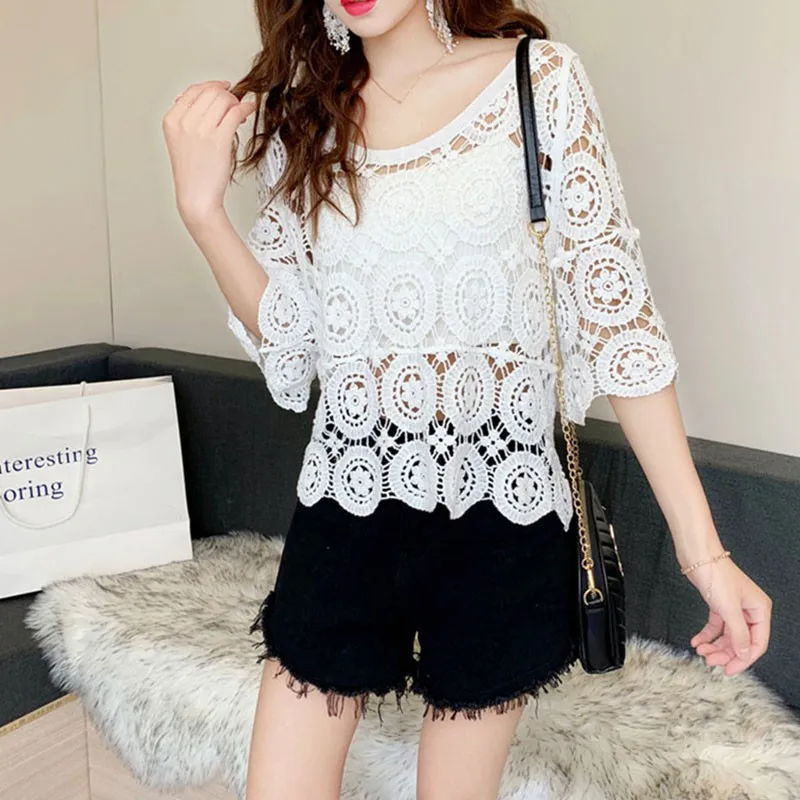 

200 Fashion Korean Version Of Cotton Hollow Lace Flower Shirt Female White Bikini Blouse Sunscreen Shirt