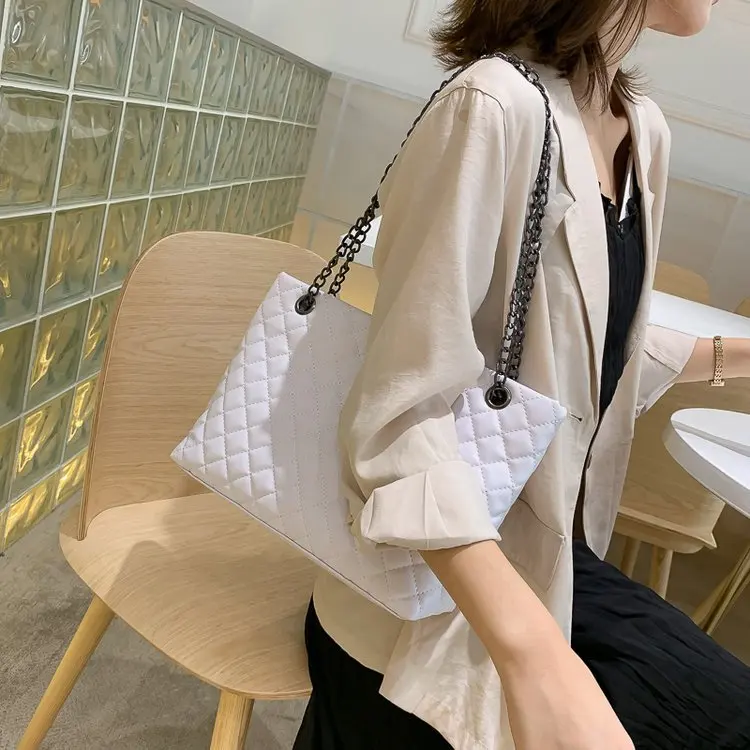 

Korean-style New Style Women's Rhombus Chain Bag Fashion Solid Color Shoulder Bag/ Hand Bag Big Bag Women's