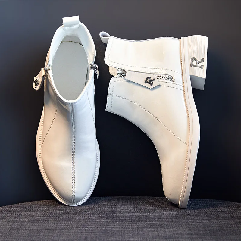 Martin boots women's 2021 new short boots autumn and winter women's shoes round head women's leather boots