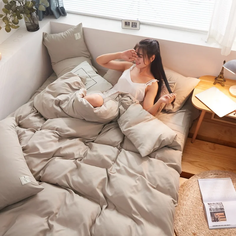 European Bedding Set White Grey Warm Comfort Quilt Brushed Fabric Simplicity Solid Color 4pcs King Queen Size  Autumn & Winter 