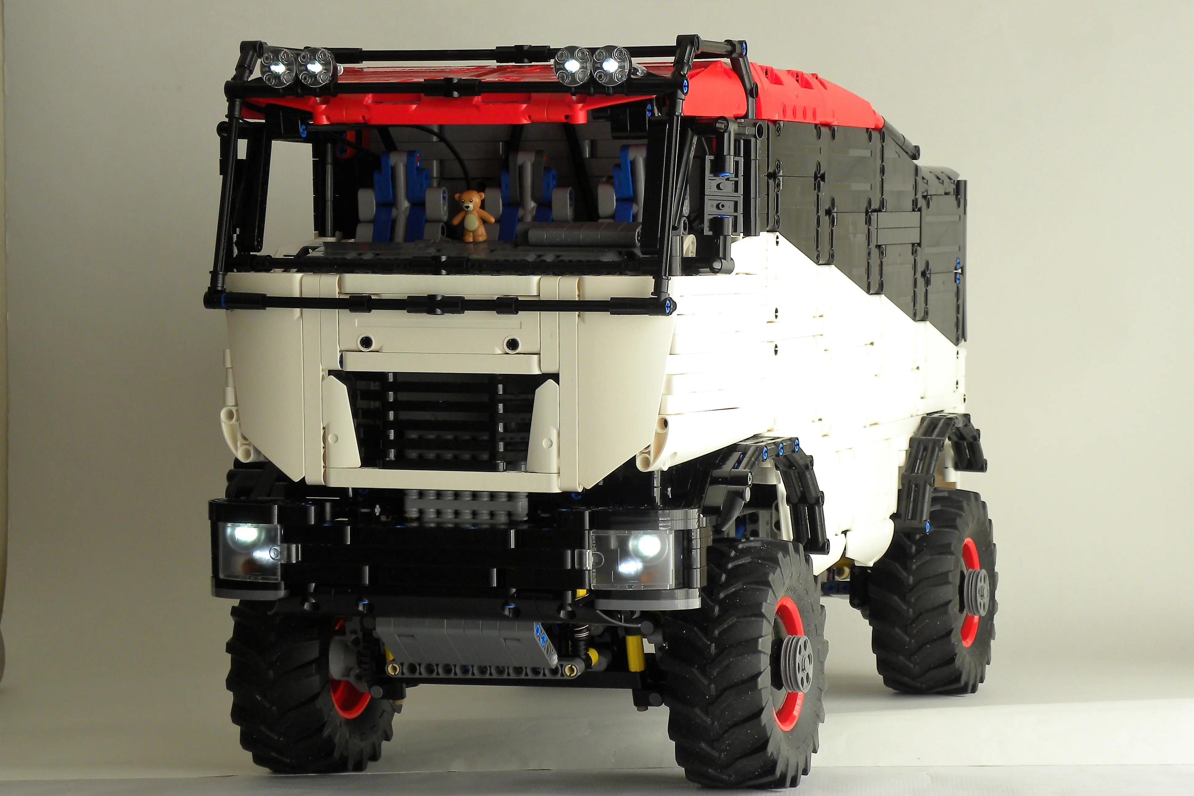 MOC 17278 Dakar Truck with 3320 pieces by MOC Brick Land