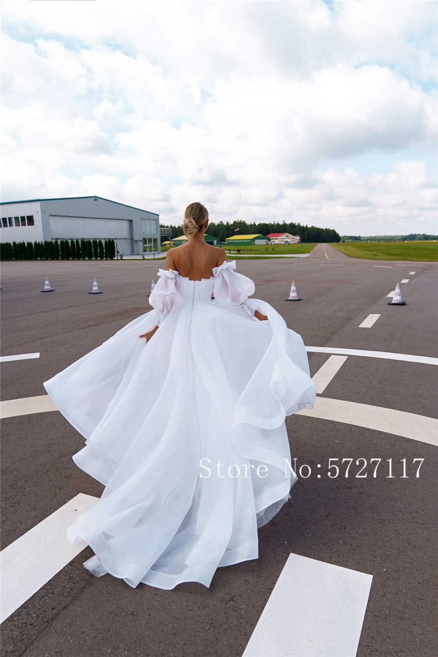 Wedding Dresses Strapless Ruched Bodice Ball Gowns with Detachable Long Sleeves