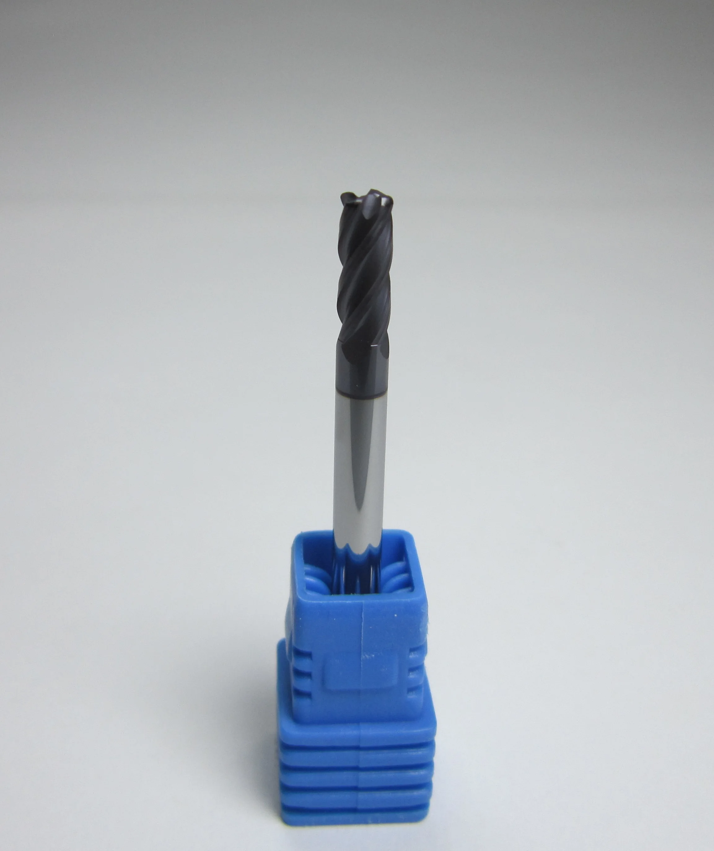 

1PC Carbide End Mills with corner radius R0.5 milling cutter HRC45 corner R0.5MM 4mm 6mm 8mm 10mm 4 flutes 45HRC soft materials