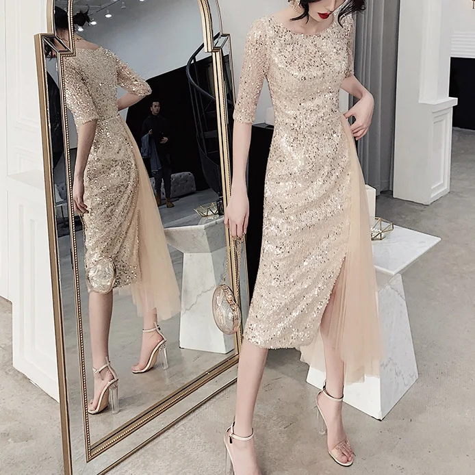 

Ordinary Times. Women Are Simple And Generous. Party Dresses Are Evening Dresses. Celebrities Are The Of The Show
