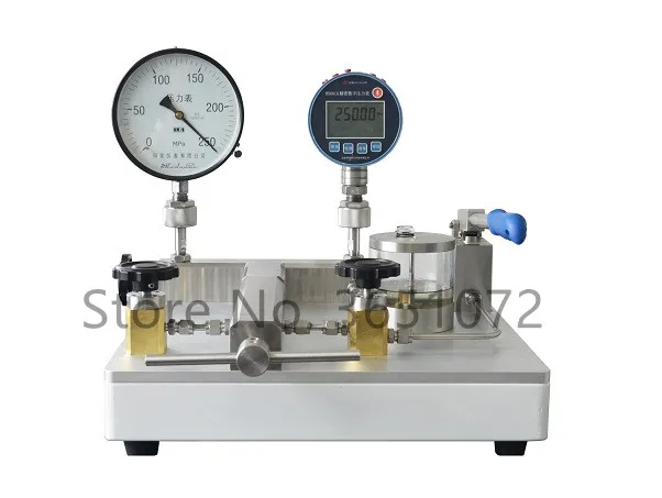 Working Media Oil HS710 Hydraulic Pressure Comparison Pump Pressure with Range 0~10000 psi 0 to 700 bar Calibration Table