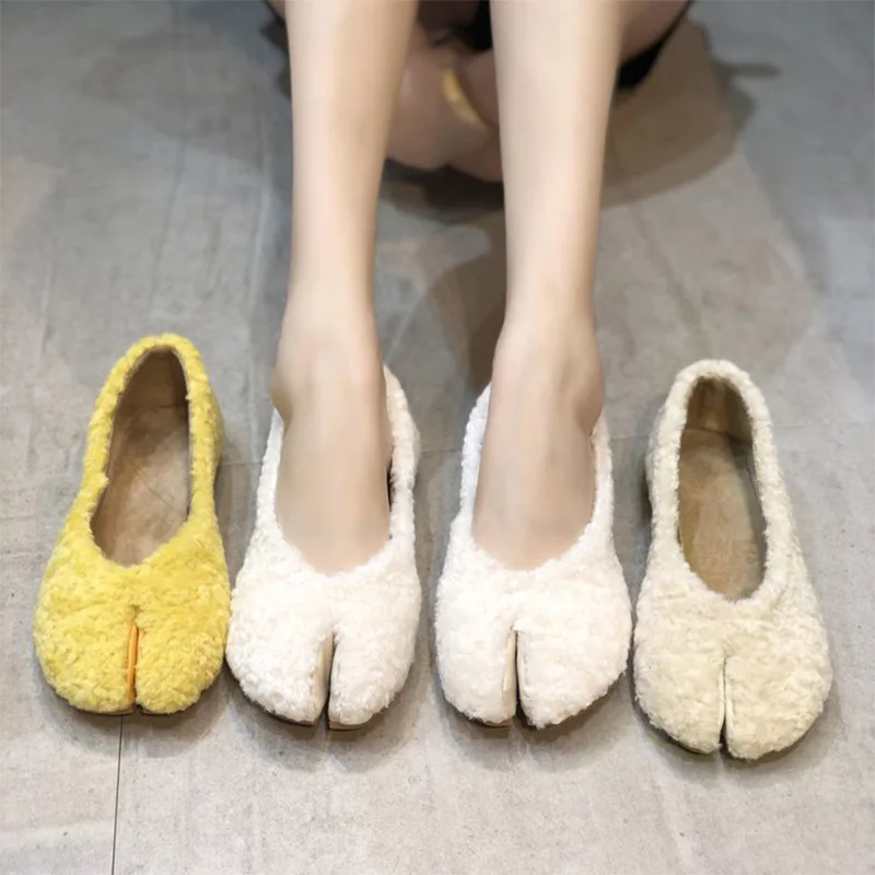 

Autumn Winter Plush Warm Shoes Women Flats 2019 New Fashion Split Toe Casual Shoes Woman Loafers Ladies Flat Heel Plush Shoes