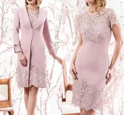2022 Pink Two Piece Mother of the Bride Dress Elegant Jewel Knee Length Lace Satin Short Sleeve Guest Party Gowns Robe De Soiree