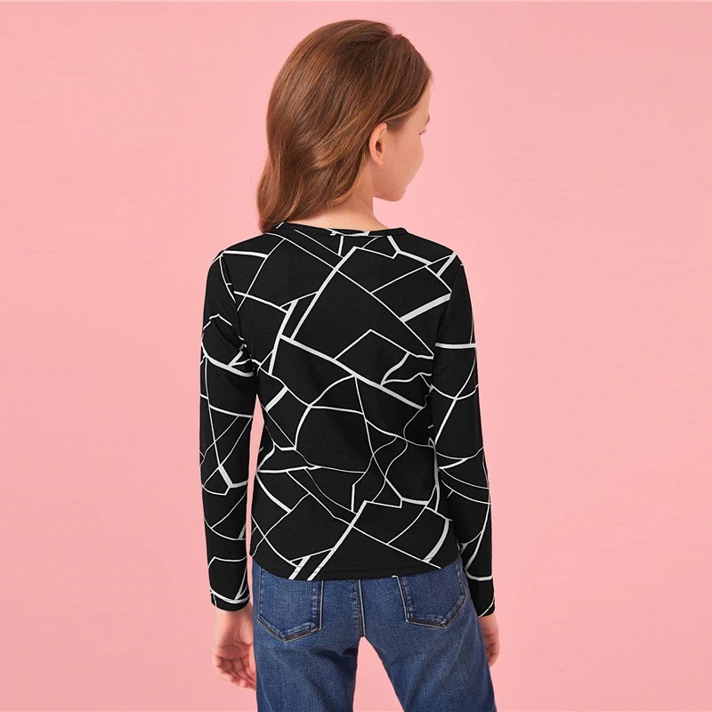 SHEIN Kiddie Black Geometric Print Kids Casual T-Shirt Teenager Clothes Autumn Long Sleeve Basic Tops And Tees For Children