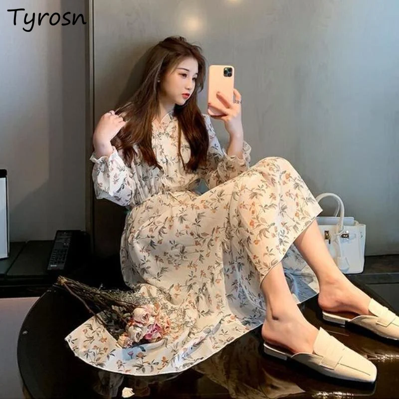 

Женское платье с длинным рукавом и V-образным вырезом, с цветочным принтом