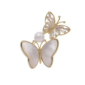 

Natural Fritillary Pearl Hollow Butterfly Brooches Jewelry Ladies Fashion Insect Brooch Pin Brand Design Wedding Party Corsage