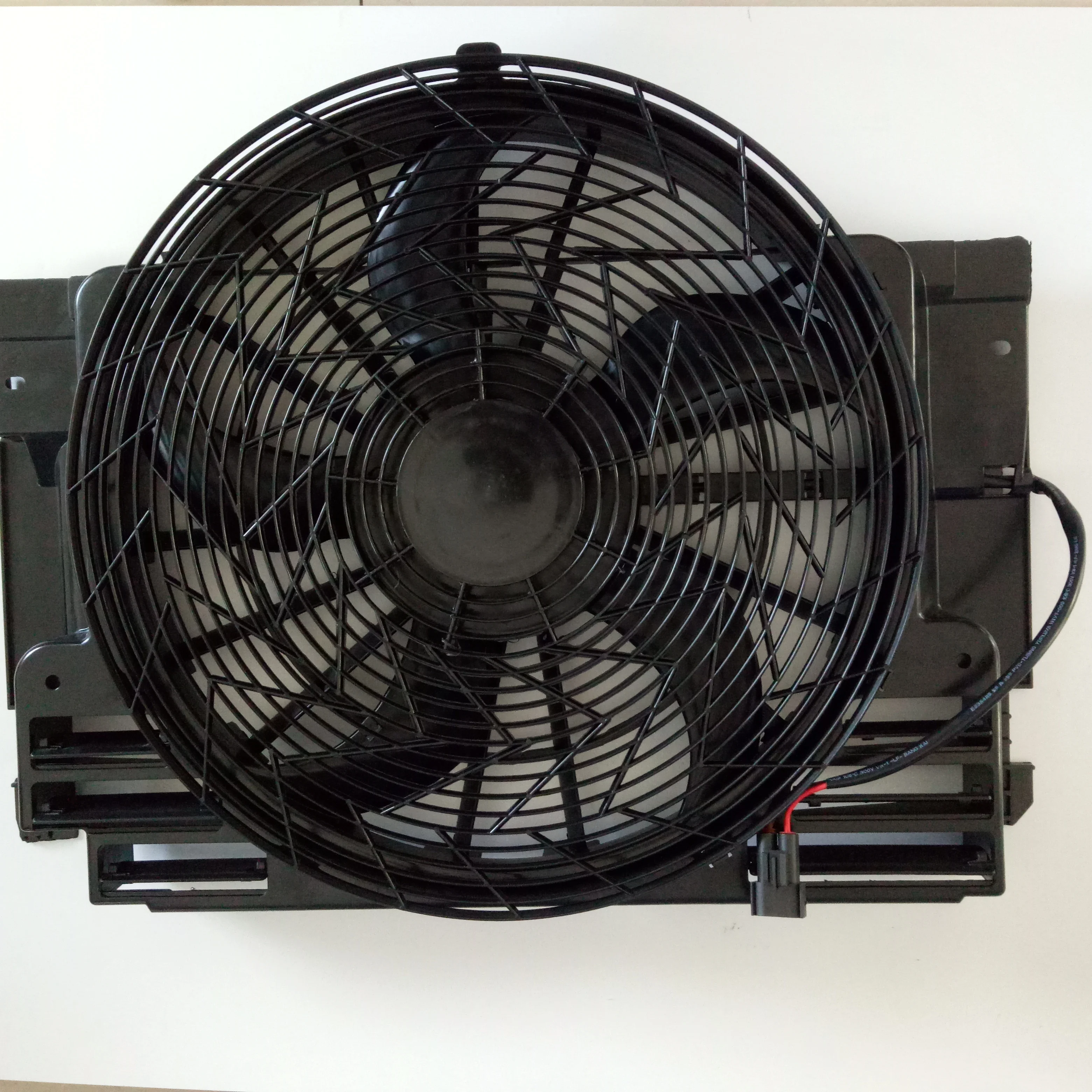 A/C AC Radiator Condenser Cooling Fan Fit for 2000-2006 BMW X5 E53 64546921381 64546921940 A/C AC Radiator Condenser Cooling Fan Fit for 2000-2006 BMW X5 E53 64546921381 64546921940