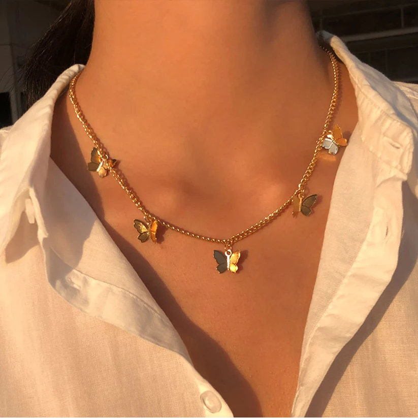 Multicapa Vintage mariposa colgante collar para mujer mariposas Luna estrella encanto gargantilla collares de la joyería de Boho, regalo de Navidad