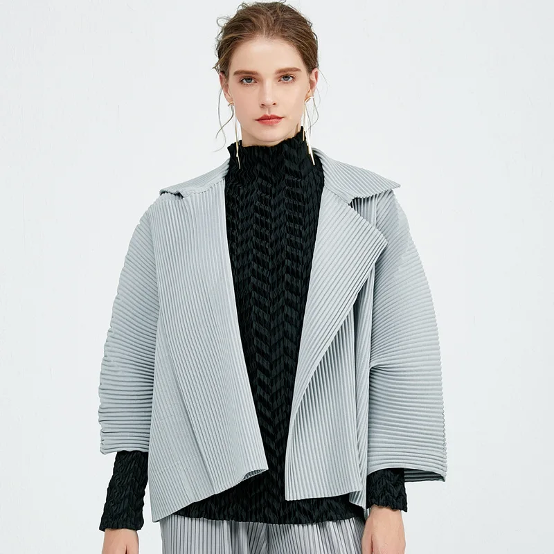 Miyake весеннее новое пальто с отворотом и рукавом летучая мышь короткое утолщенное тонкое женское пальто
