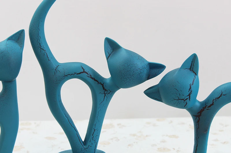 3331485143_271456389