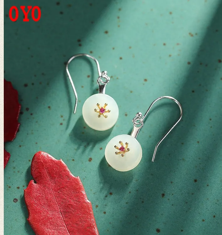 11831507566_1902280686_conew1