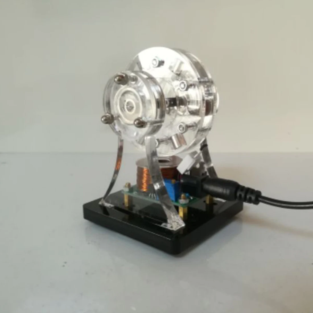 Магнитная подвеска бесщеточный мотор Холла DIY мотор ствол игрушка (случайный цвет индикатор светильник)