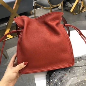 

Summer is simple in early autumn Fashion new bucket bag small bag ladies shoulder strap pumping messenger female bag