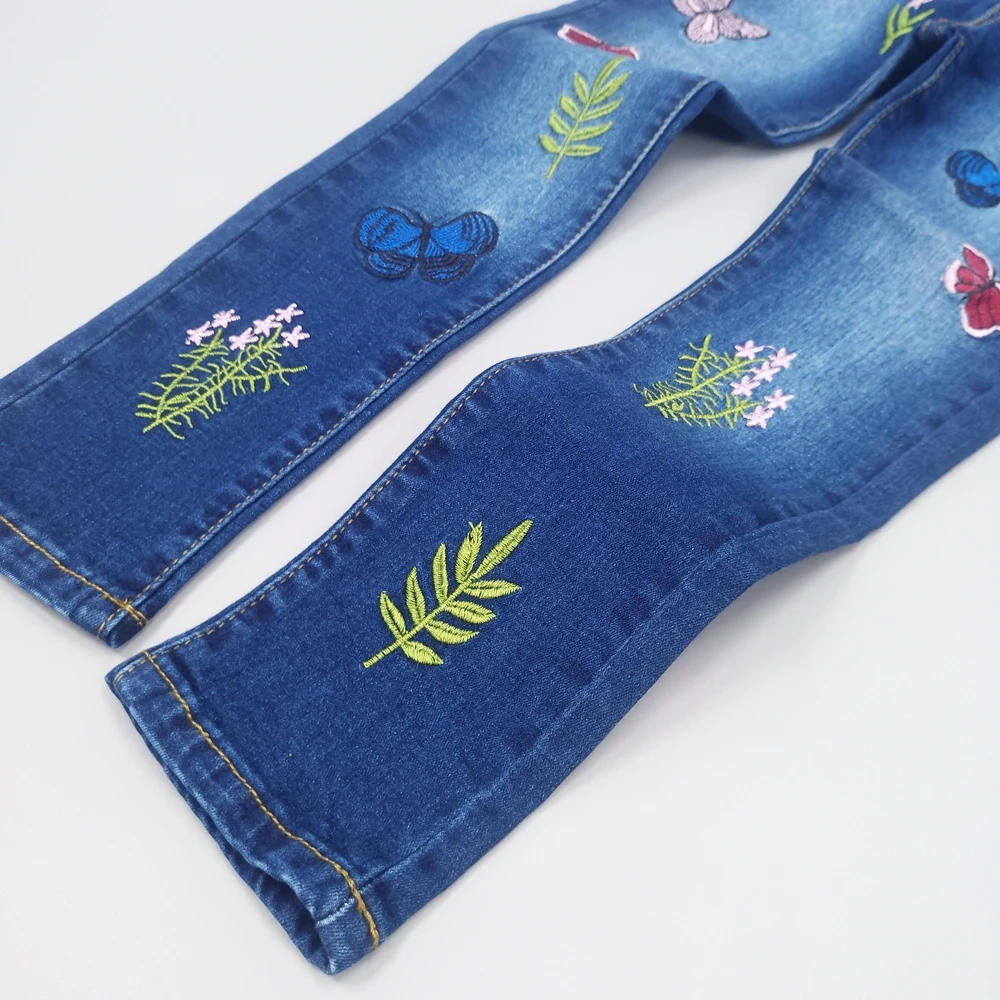 Calças de Brim Chumhey Meninas Primavera Algodão Elástico Macio Denim Calças Crianças Bordado Flores Toldder Roupas 100% 14 algodão elástico macio denim calças crianças bordado flores toldder roupas meninas