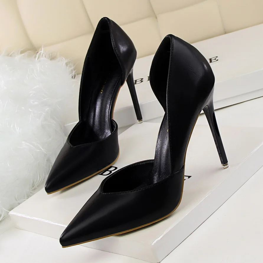 Женские босоножки на высоком каблуке-шпильке с острым носком яркие цвета Новинка