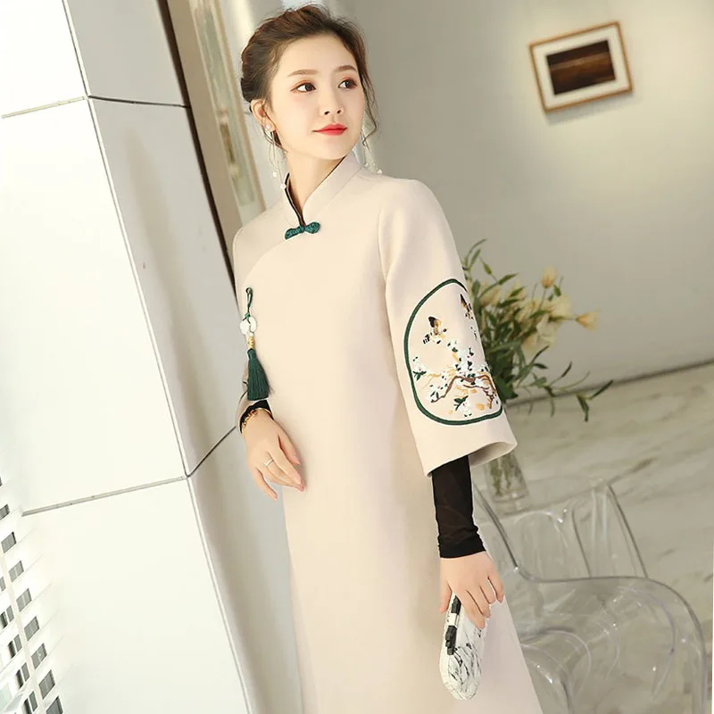 Fragrant Taste Cheongsam Chinese clothing improved Robe Winter Qipao women wool cotton overcoat Asian girls Embroidery Clothing