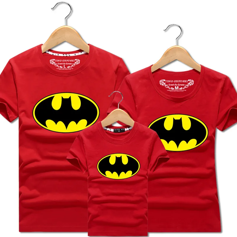 red Batman Tshirts Футболки с изображением Бэтмана, хлопковая одежда с короткими рукавами для папы, мамы, родителя и ребенка одинаковые комплекты для семьи подарки для детей, Прямая поставка - Цвет: red Batman Tshirts