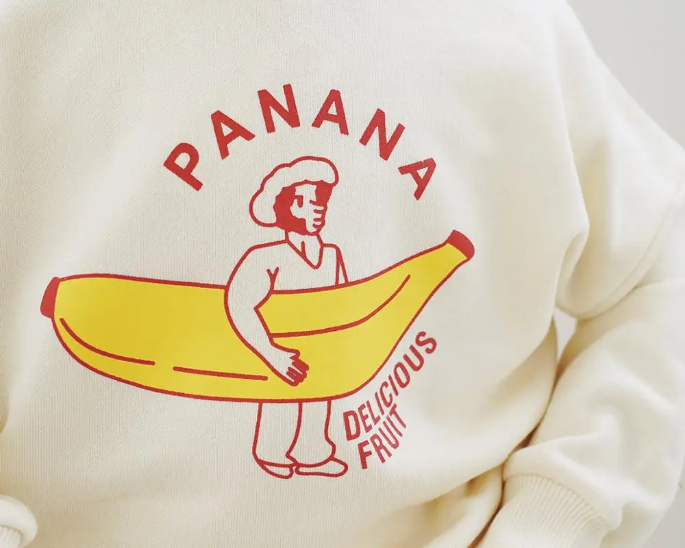 INS/ одинаковые комплекты для семьи Бежевый свитер с длинными рукавами и рисунком банана футболки для всей семьи, осенние свободные детские толстовки