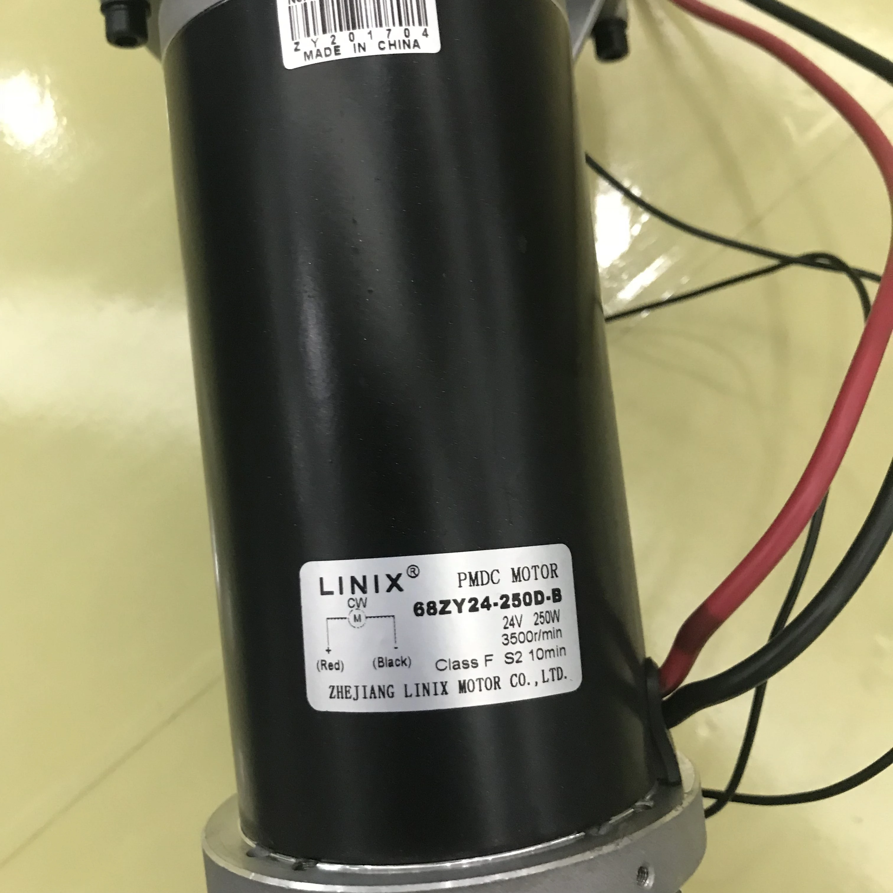 24VDC щеточный двигатель transaxle с электромагнитный тормоз 250 Вт