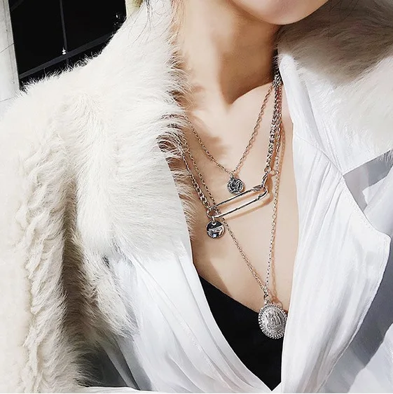 

If Ocean Network hong cayi Fashion Sweater Chain Cool Simple Brooch Modeling Non-mainstream Design Necklace