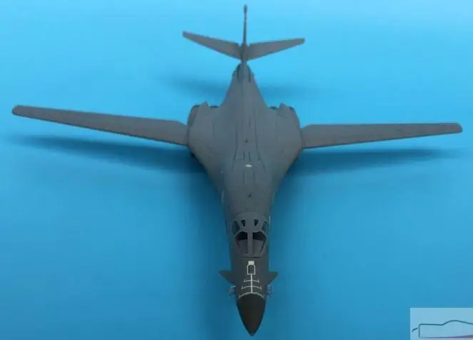 Herpa Wings США B-1B B-1 бомбардировщик Lancer 85-0064 127-я бомба эскадрилья, Макконнелл ВВС база 1/200 литой под давлением самолет модель самолета