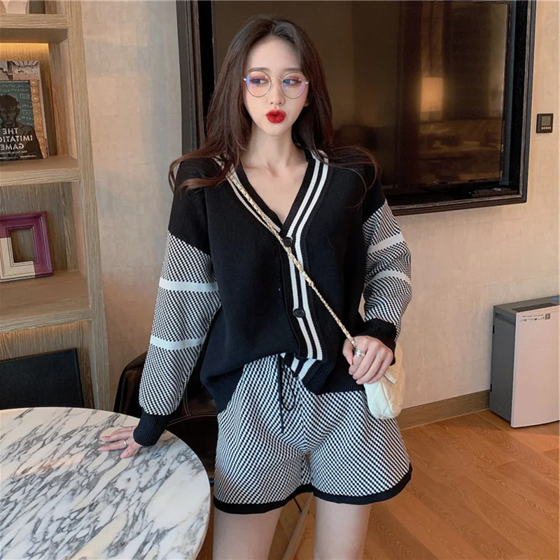 Casual Stripe Splicing Knitted Two Piece Sets Women Fashion Loose Autumn Long Sleeve Top Shorts Sets Korean Street Cardigan Suit plus size bra and panty sets