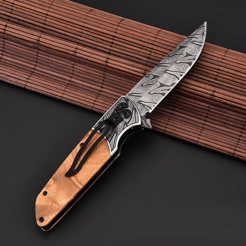 10728662625_1865449935