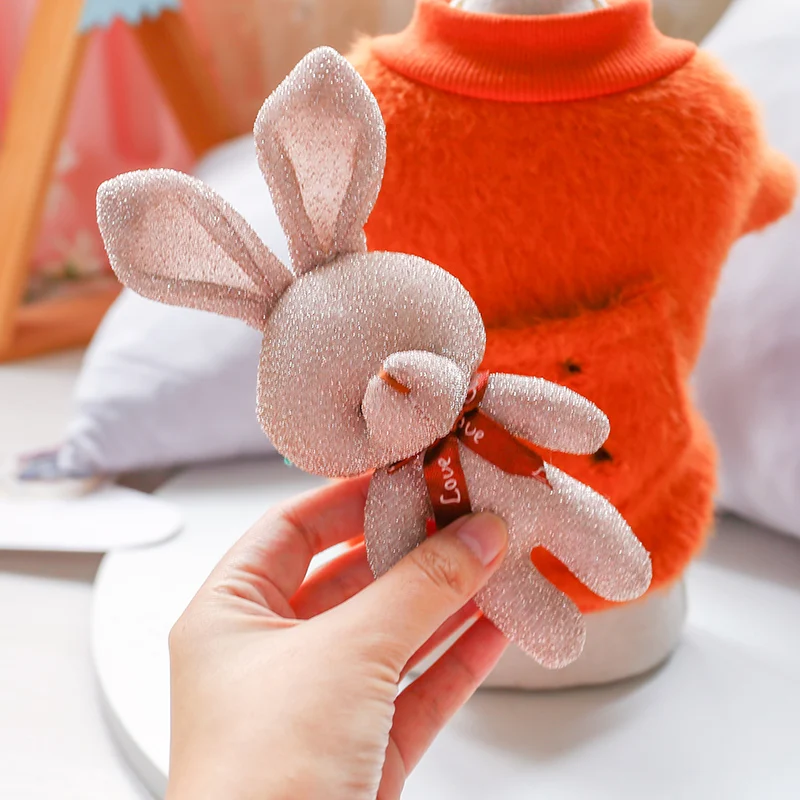 背兔兔圆领衫_1697