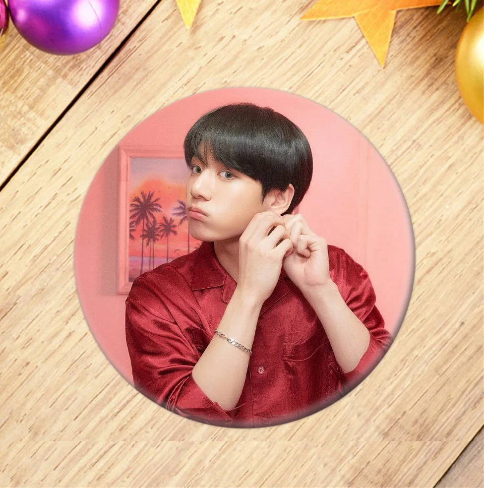 Комплект из 2 предметов 44/58 мм Bangtan Boys брошь круглый штифты Металлические Значки броши для женская одежда Рюкзак BTS Bangtan булавка para ropa mujer - Окраска металла: 313