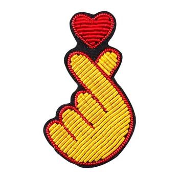 

Indian silk jewelry handmade embroidery love finger brooch pin cartoon brooch men and women accessories